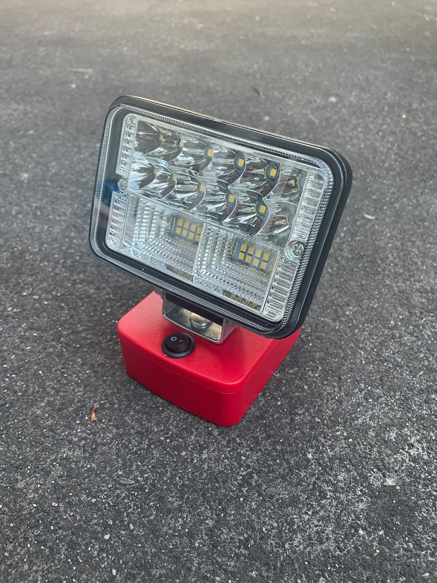 Milwaukee work light online m18