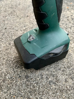 Makita 18v battery adaptor to Metabo / Rothenberger tools, with fuel gauge