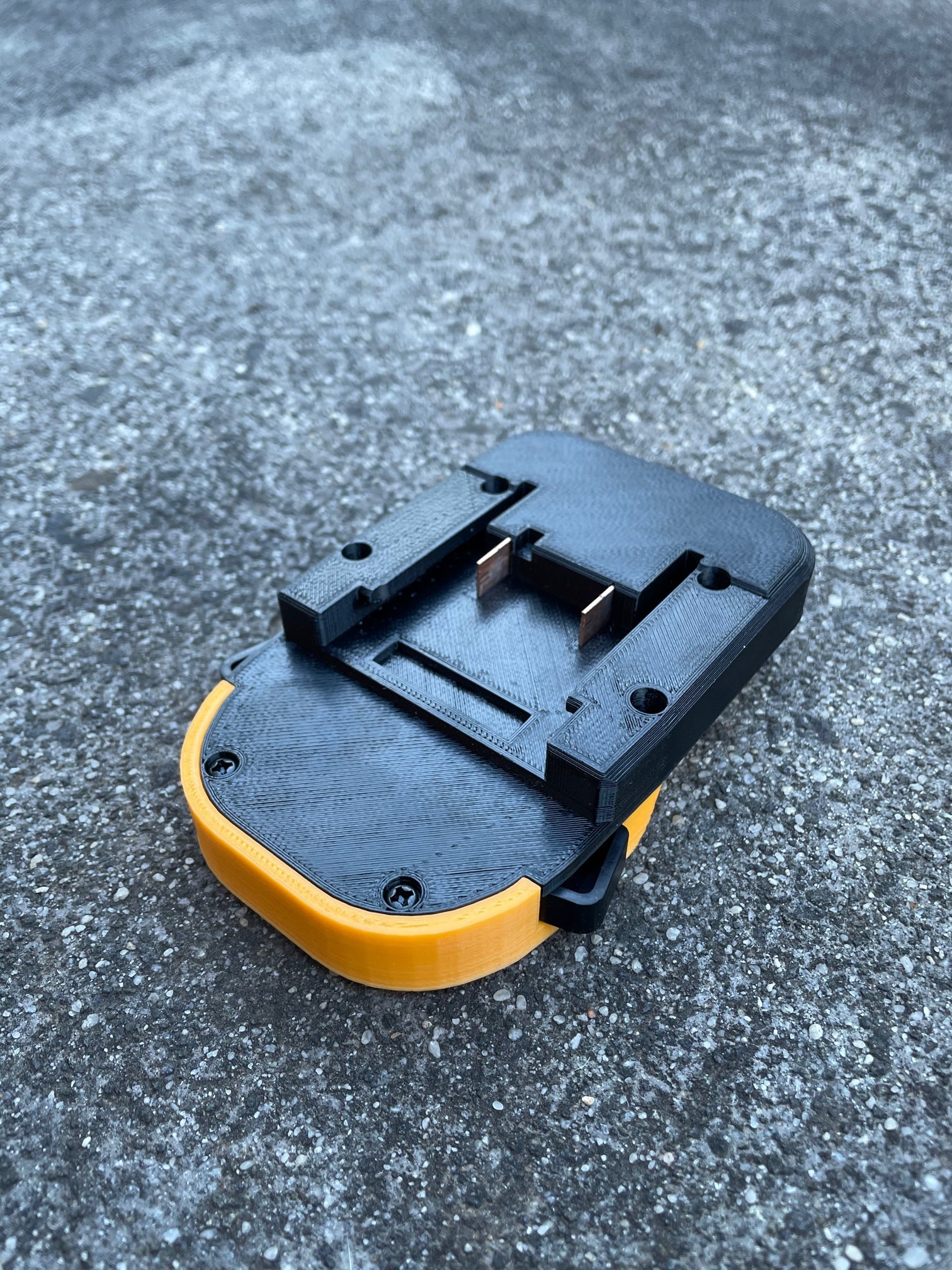 Ozito 18v battery adaptor to AEG tools