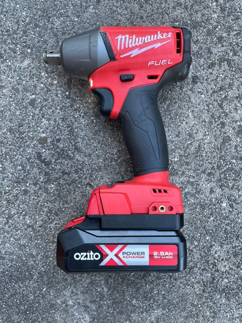 ozito 18v battery adaptor to Milwaukee tools