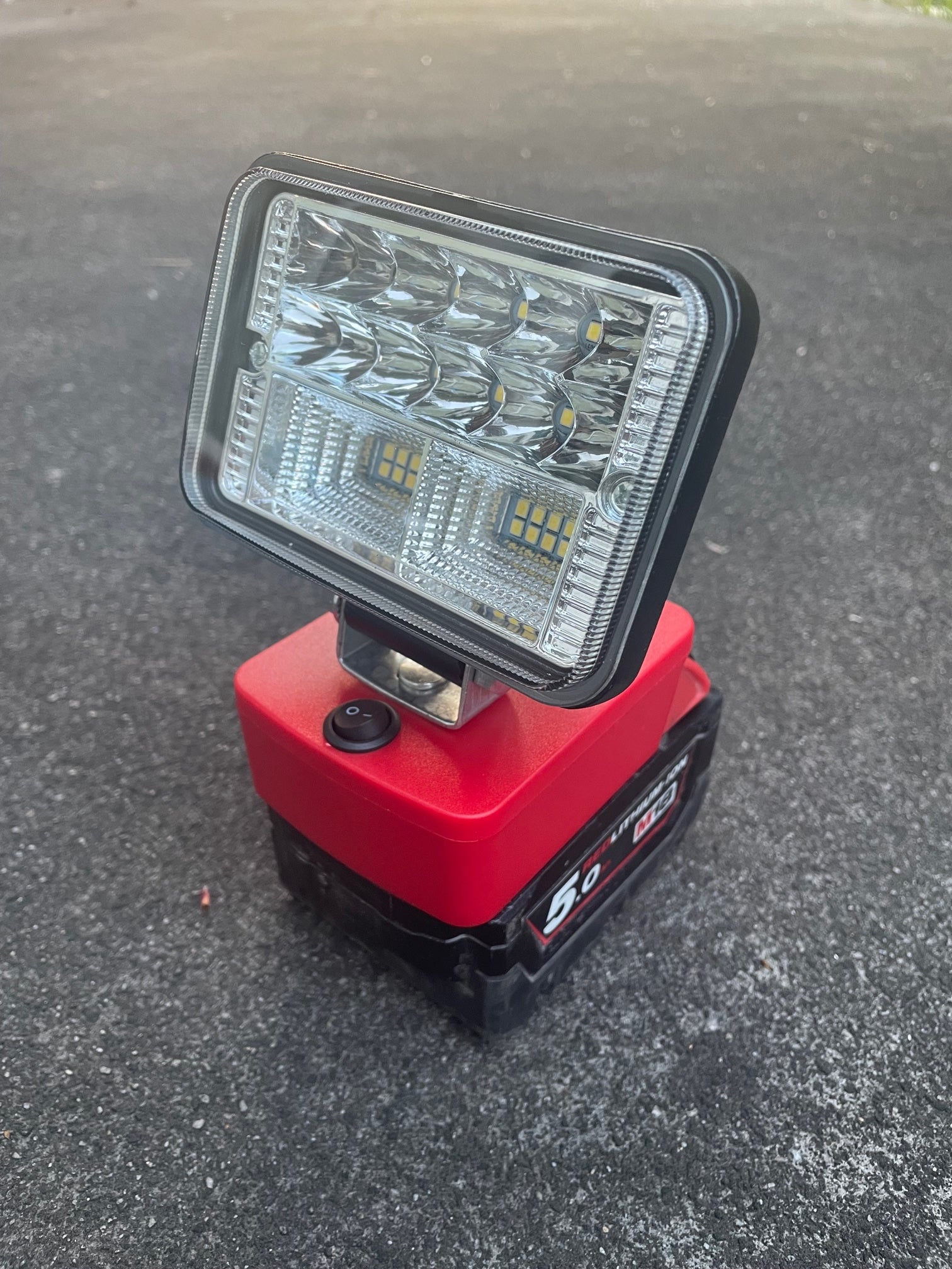 Milwaukee 18V LED light 2nd generation Your ToolBox