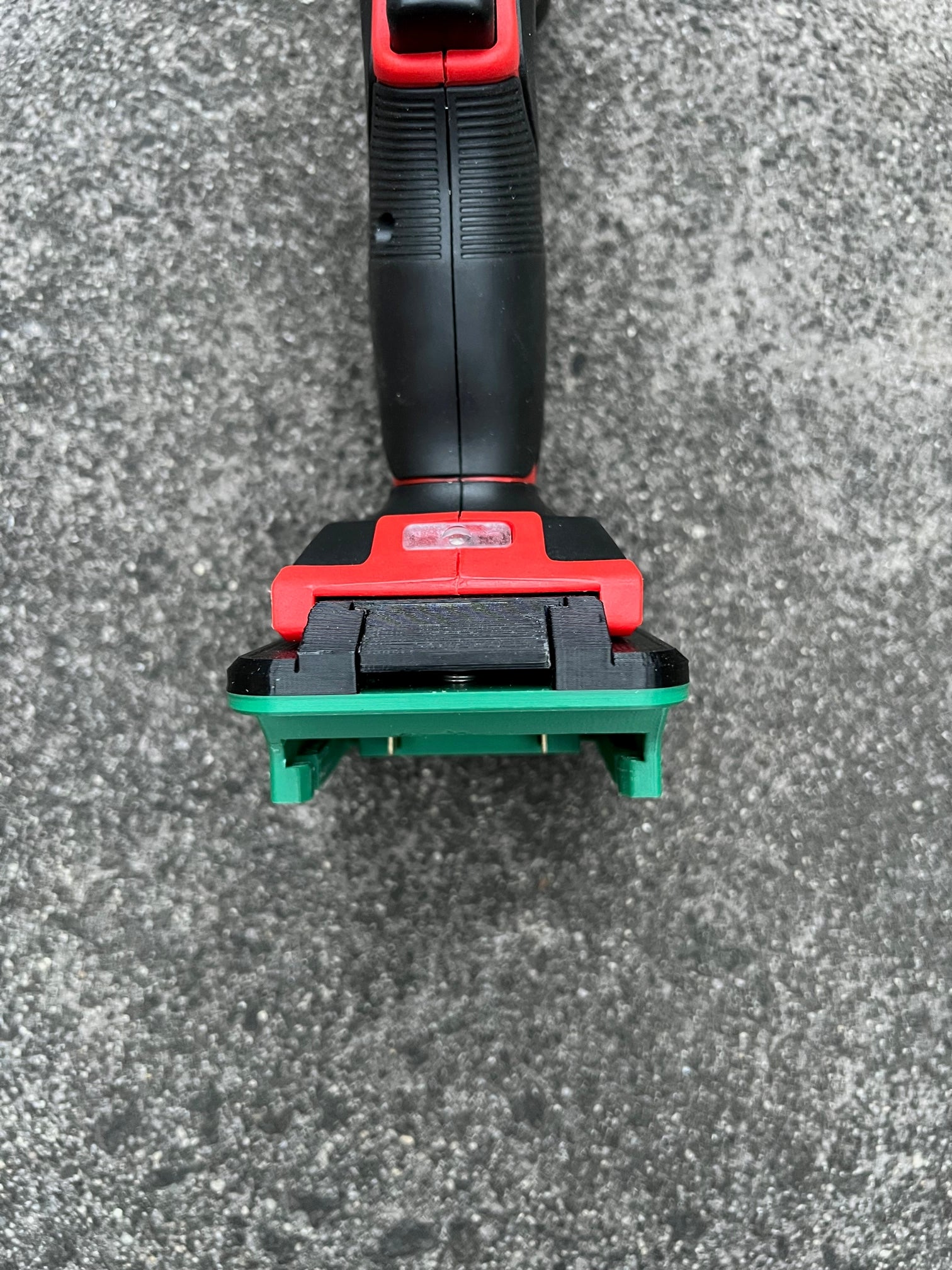 Hitachi/Hikoki 18v battery adaptor to Ozito tools