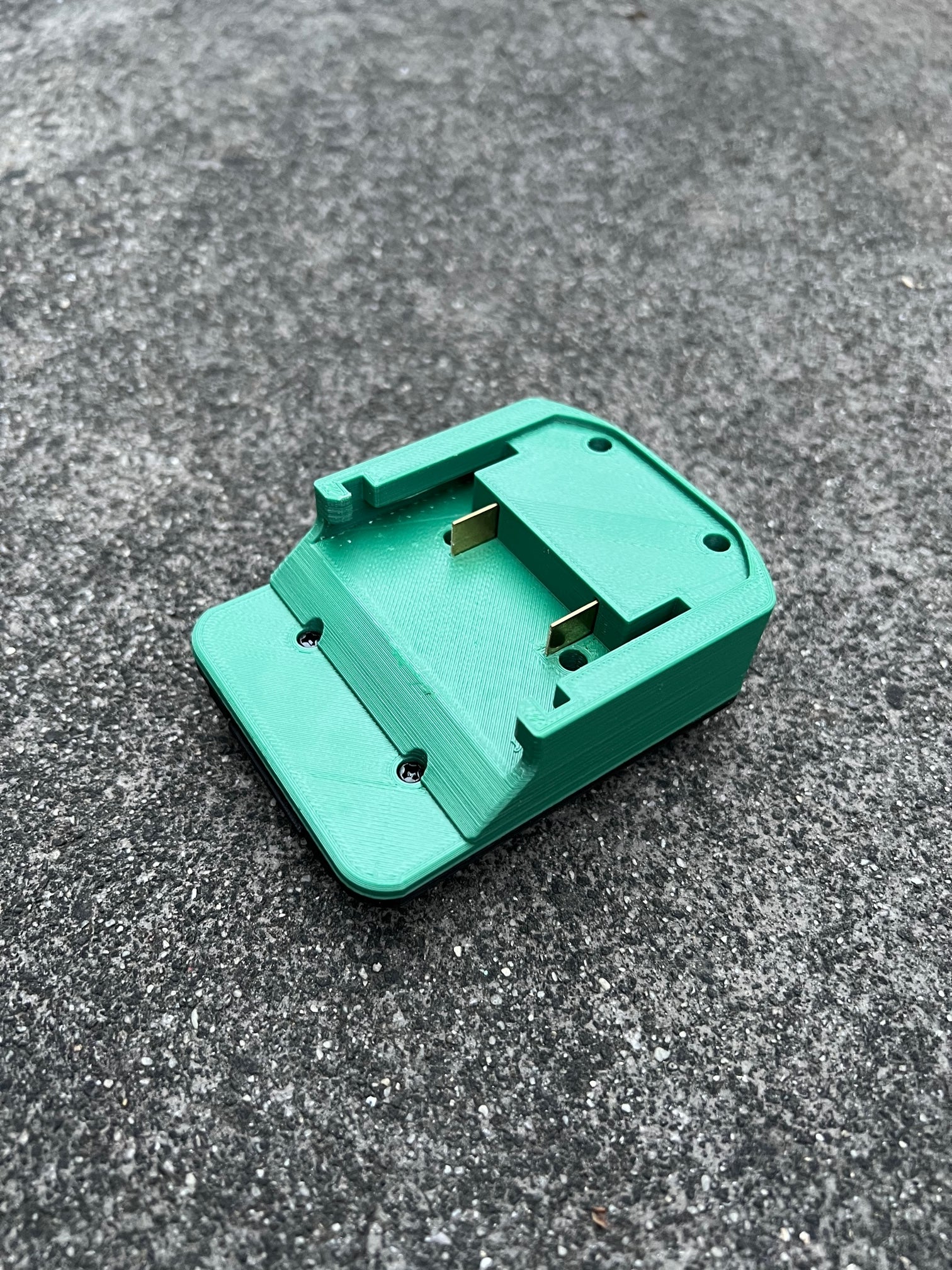 Hitachi/Hikoki 18v battery adaptor to Ozito tools