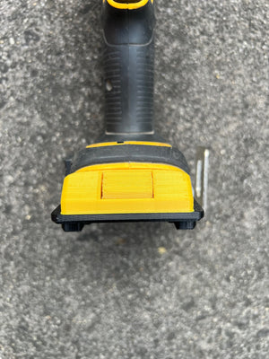 Ozito 18v battery adaptor to Dewalt XR tools