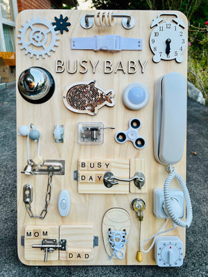 Busy board montessori maison bois
